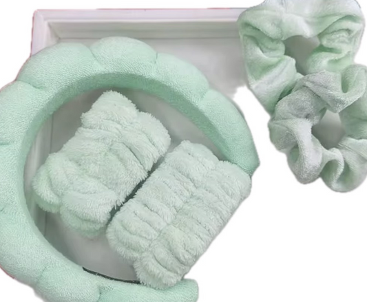 Pamper Me Set
“Mint Green”